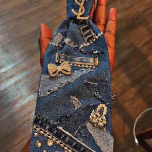 Fashion earrings and ties